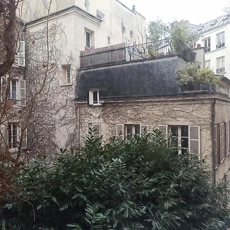 6th Cultural In Saint Germain Des Pres * Parigi